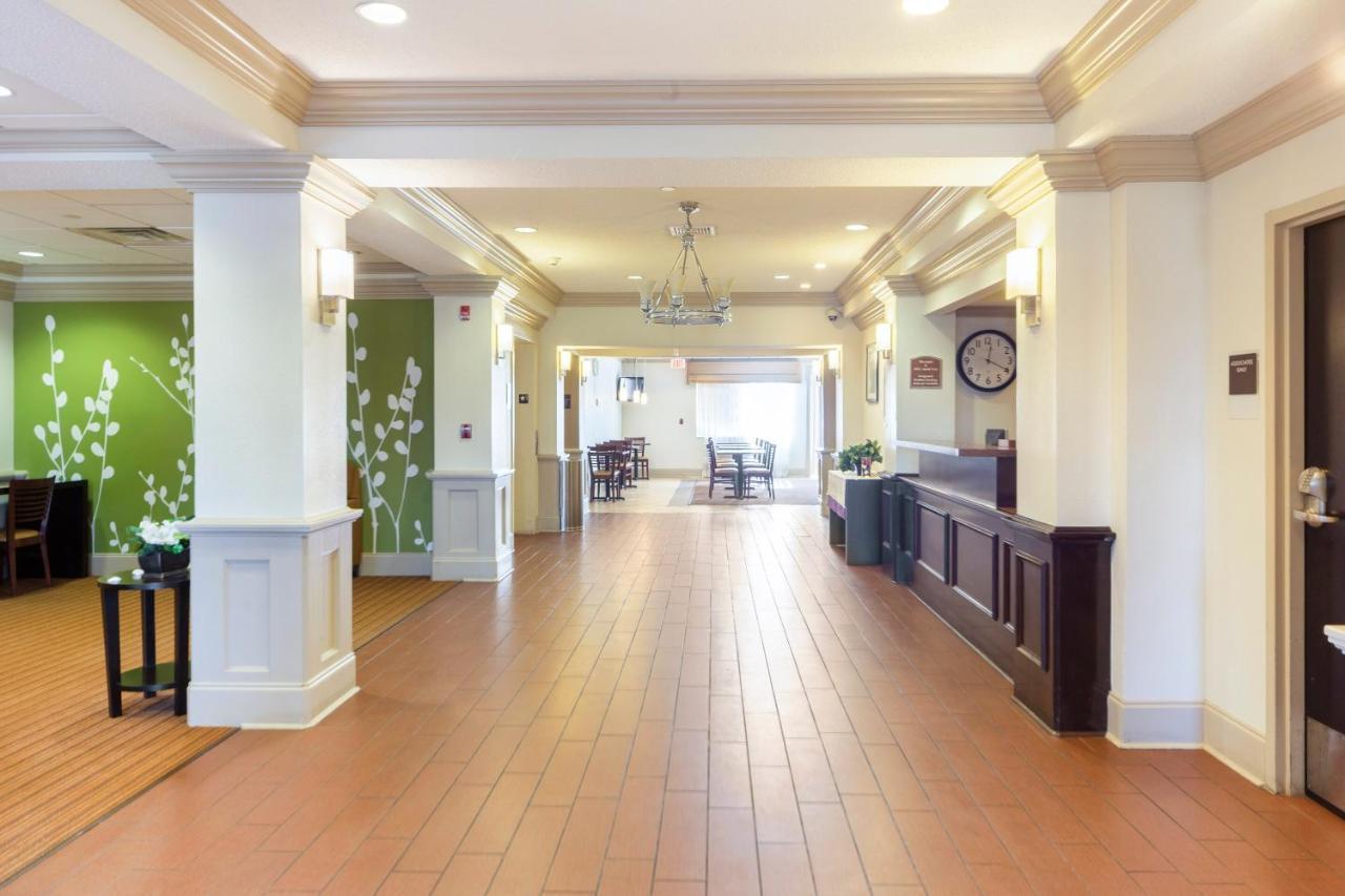 Ramada By Wyndham Jackson Ms Hotel Екстериор снимка