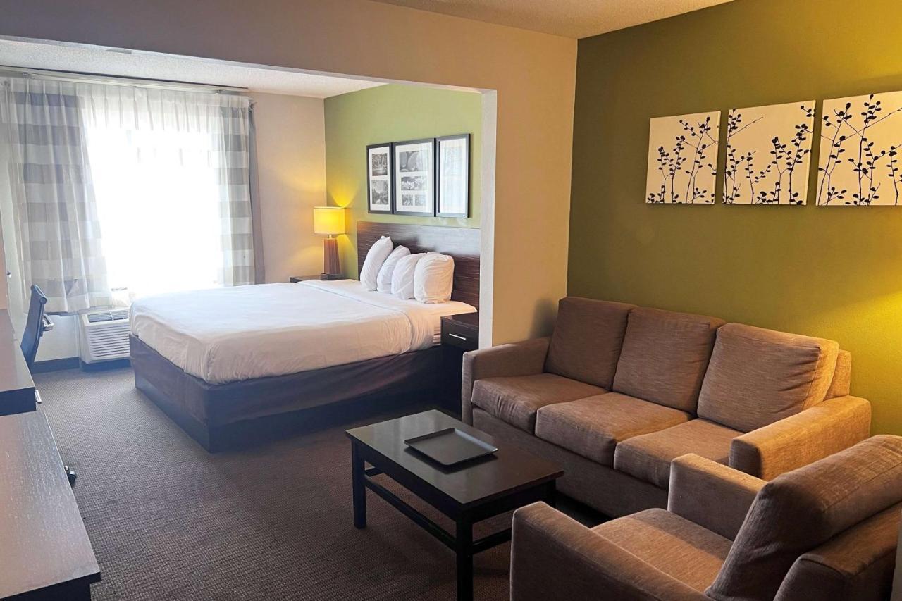 Ramada By Wyndham Jackson Ms Hotel Екстериор снимка